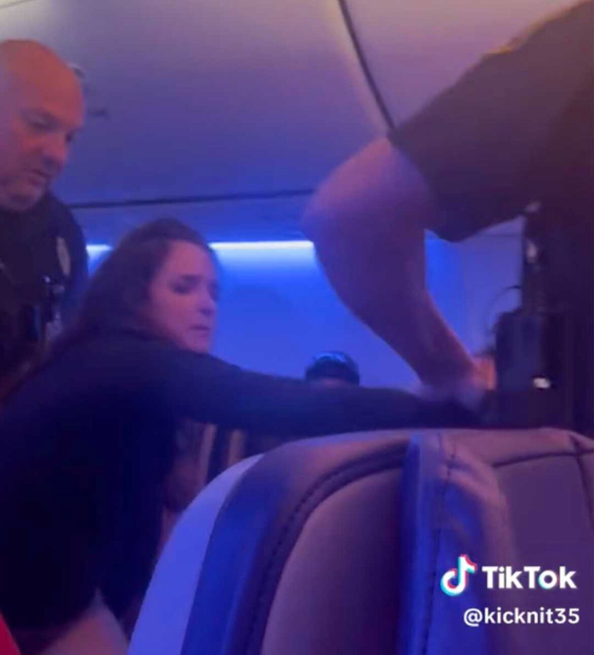 Avión Nueva Orleáns. Captura de pantalla TikTok kicknit35.