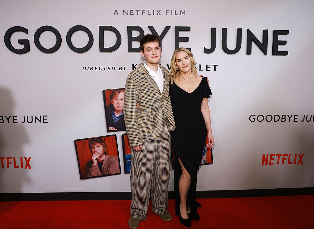 Kate Winslet (directora de 'Goodbye June') y su hijo, Joe Anders.