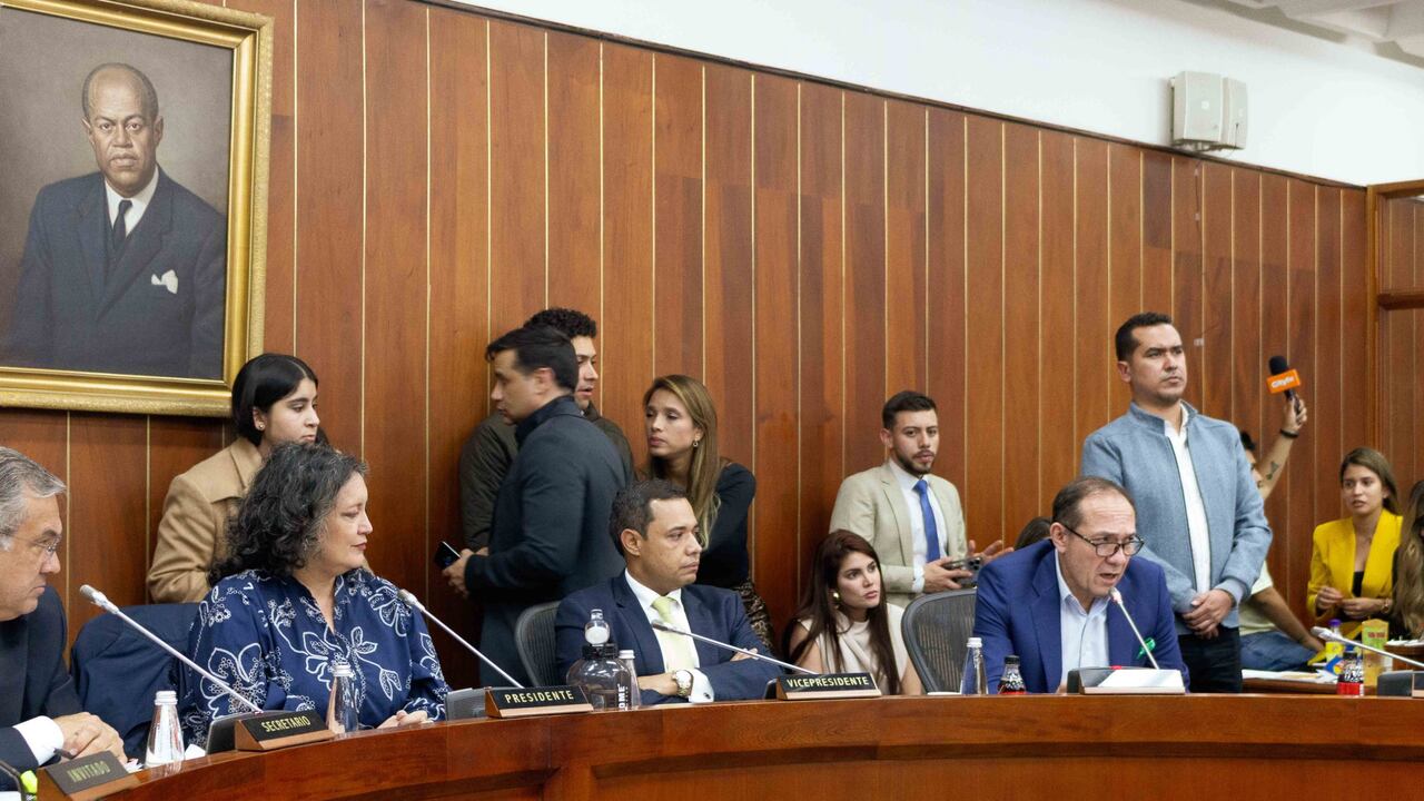 Debate de la reforma laboral en la Comisión Cuarta del Senado.
