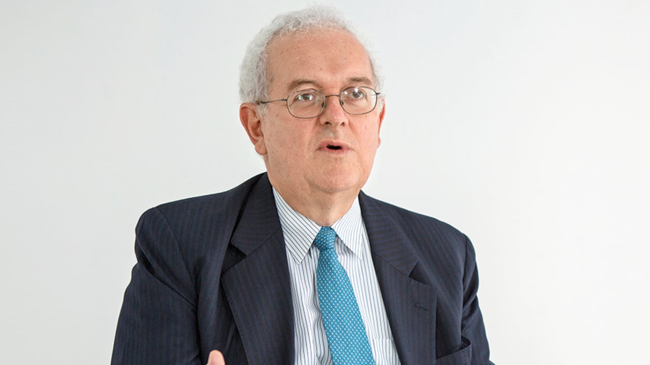 Además, el Ministro Ocampo se reunió con el presidente de la empresa China Metro Línea 1, Wu Yu, con quien dialogó sobre la importancia de fortalecer la inversión extranjera en Colombia.