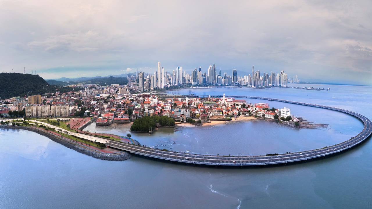 La estabilidad económica y jurídica de Panamá lo convirtieron en un lugar atractivo para atraer la inversión extranjera.