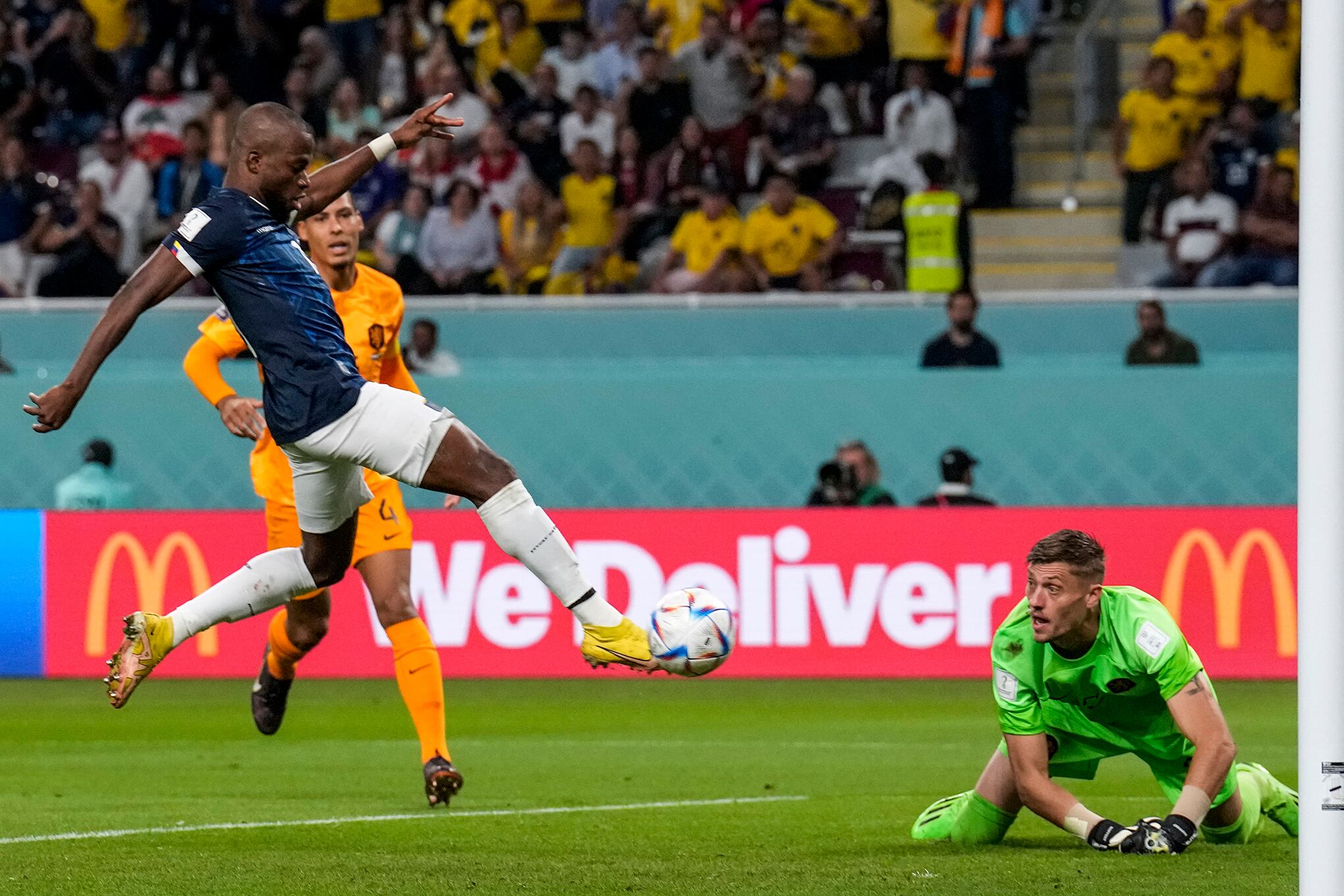 En imágenes: las jugadas del viernes en Qatar 2022