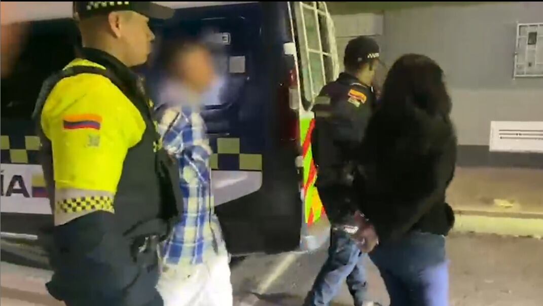 Ataque a vigilante por ventas informales en la Calle 100 deja dos personas capturadas.