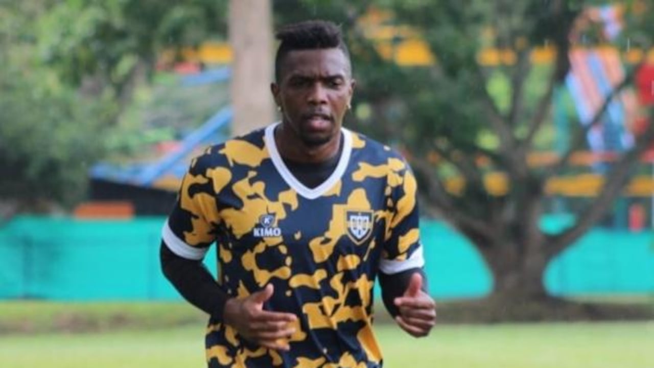 Édison Toloza entrenando con el equipo de Boca Juniors de Cali.