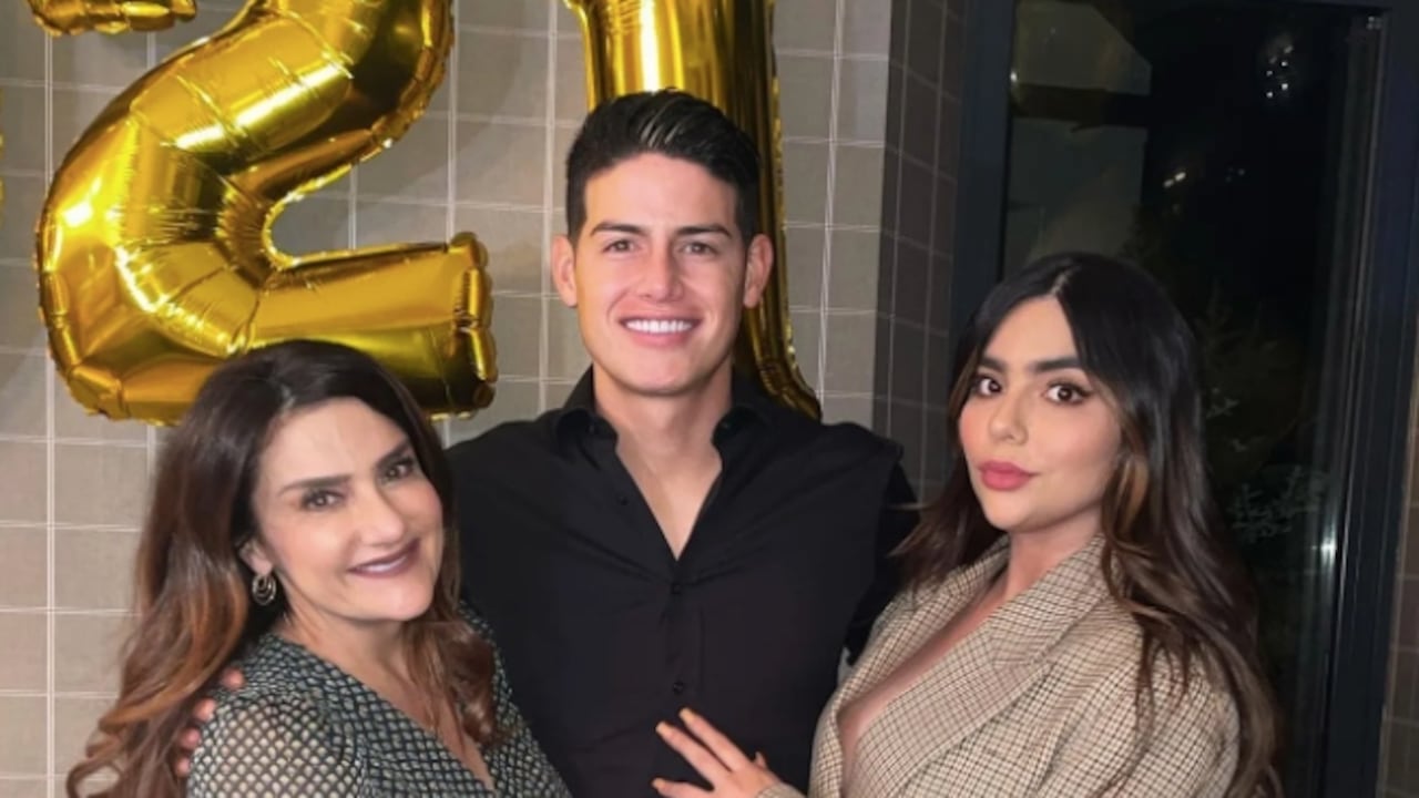 James Rodríguez junto a su mamá y hermana