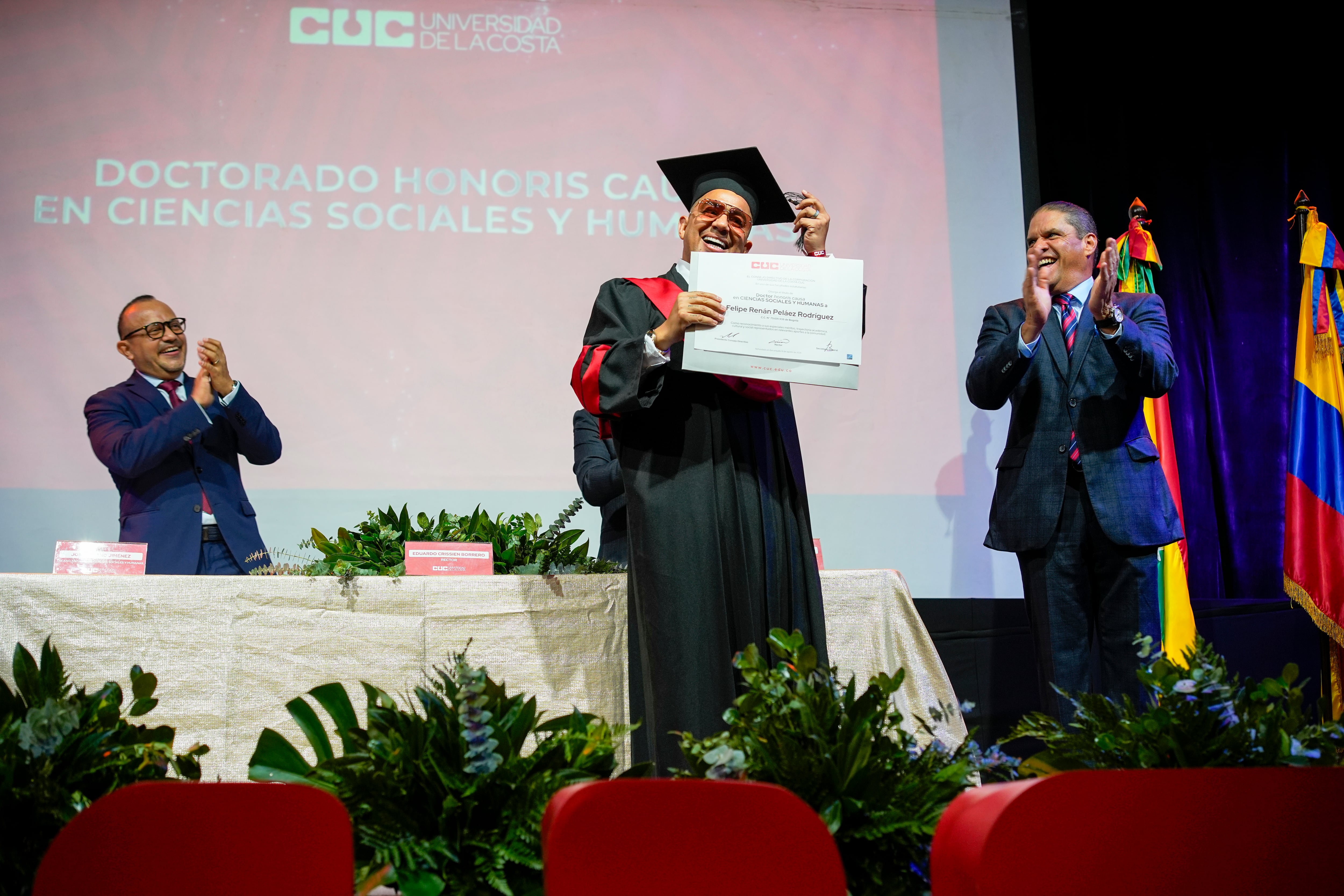 Pipe Peláez recibió el título de Doctor Honoris Causa por parte de la Universidad de la Costa.