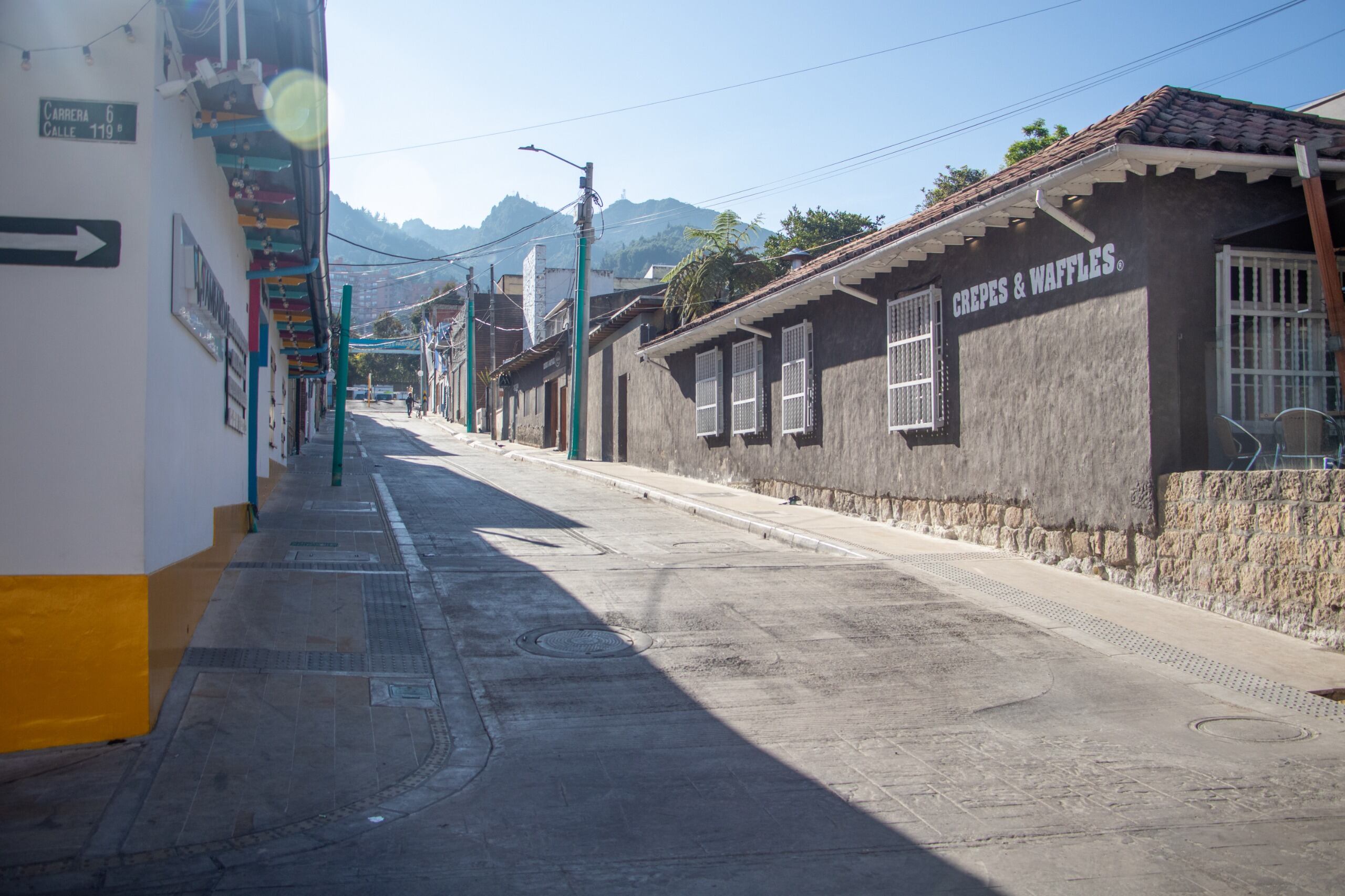 Se debía optimizar el espacio público mediante la reconstrucción y adecuación de andenes y pacificación de vías