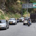 Como es costumbre en cada puente festivo, los caleños viajan por la vía al Mar buscando un descanso en la zona rural del municipio de Dagua y sus alrededores.