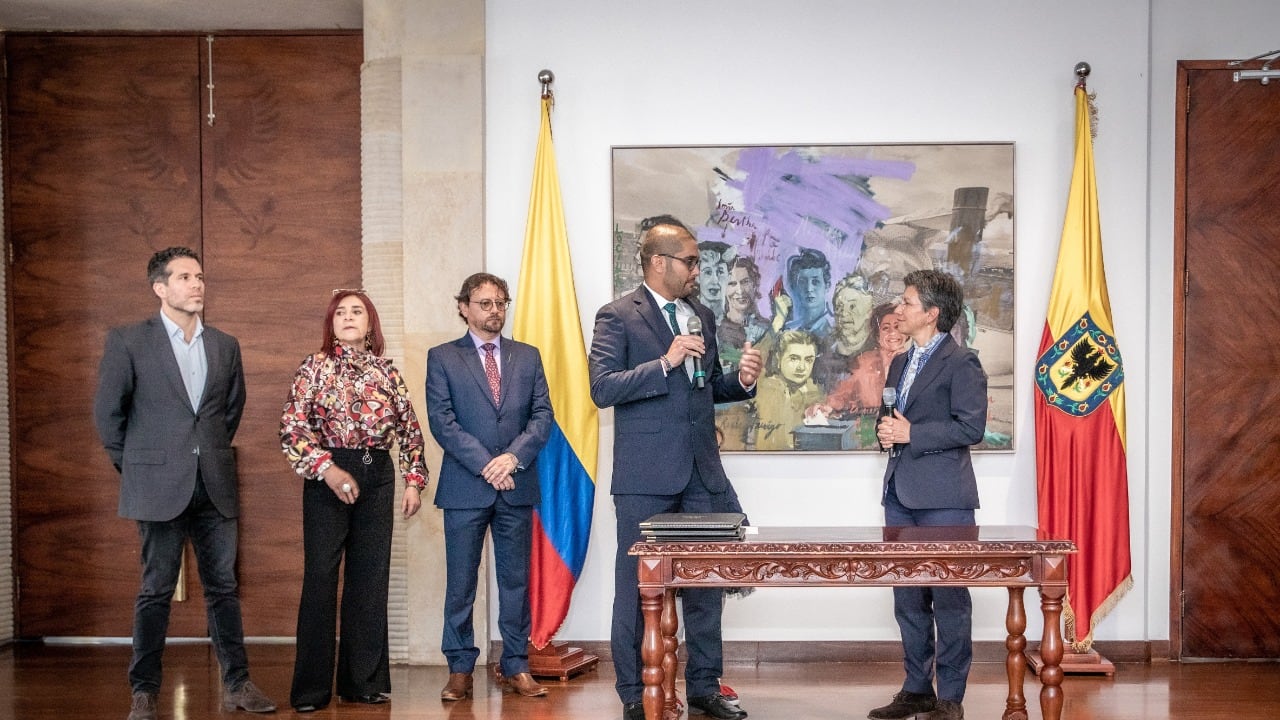 La alcaldesa Claudia López posesionó a los directores del IDT, Idartes, IDEP y al alto consejero para las Víctimas.