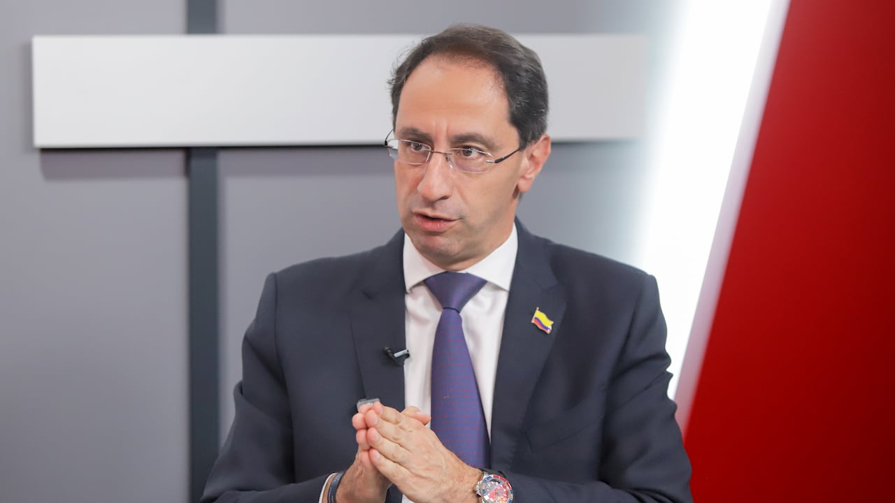 El candidato vicepresidencial José Manuel Restrepo, la fórmula del Tigre.