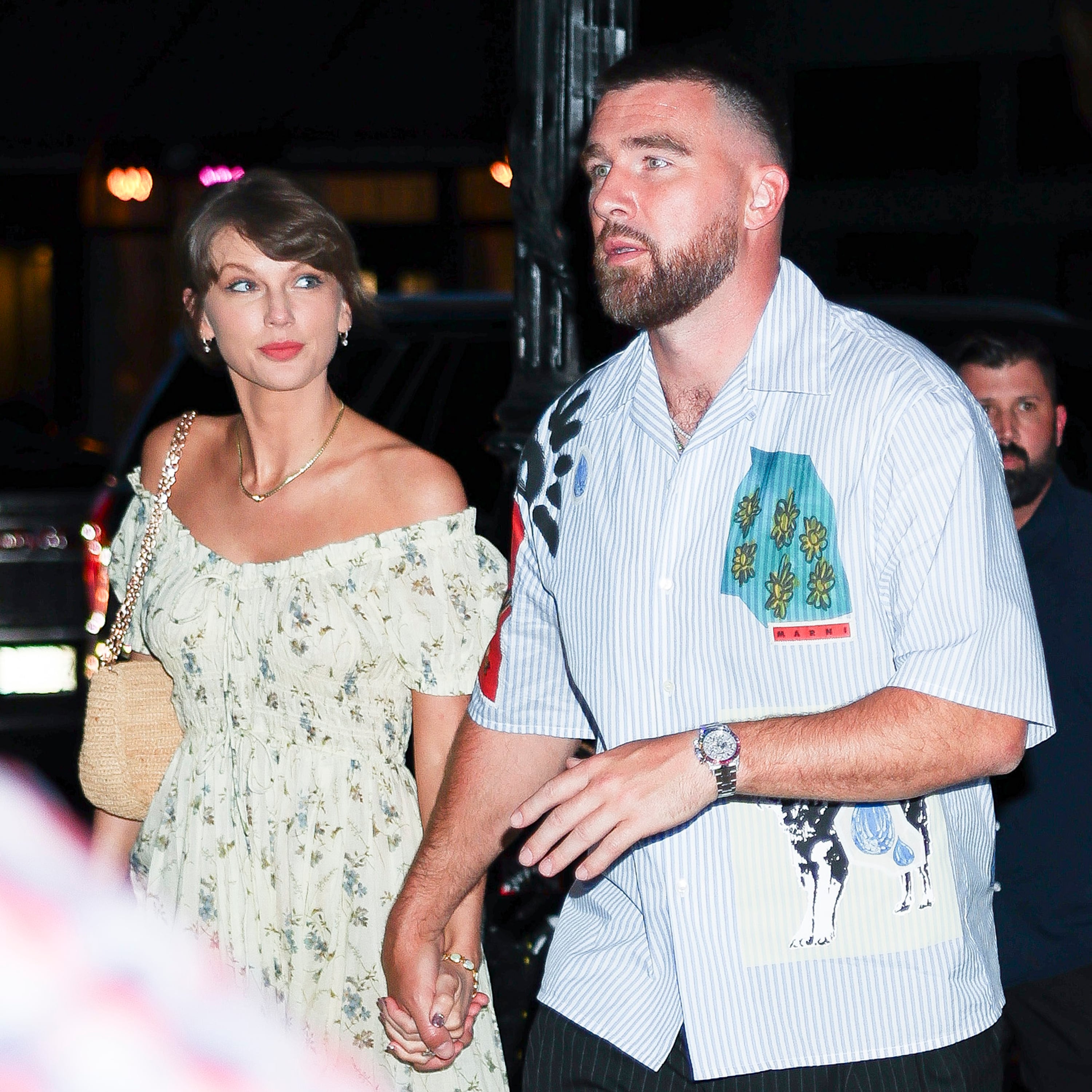 Taylor Swift, la superestrella pop, y Travis Kelce, el jugador de fútbol americano, la pareja del año.