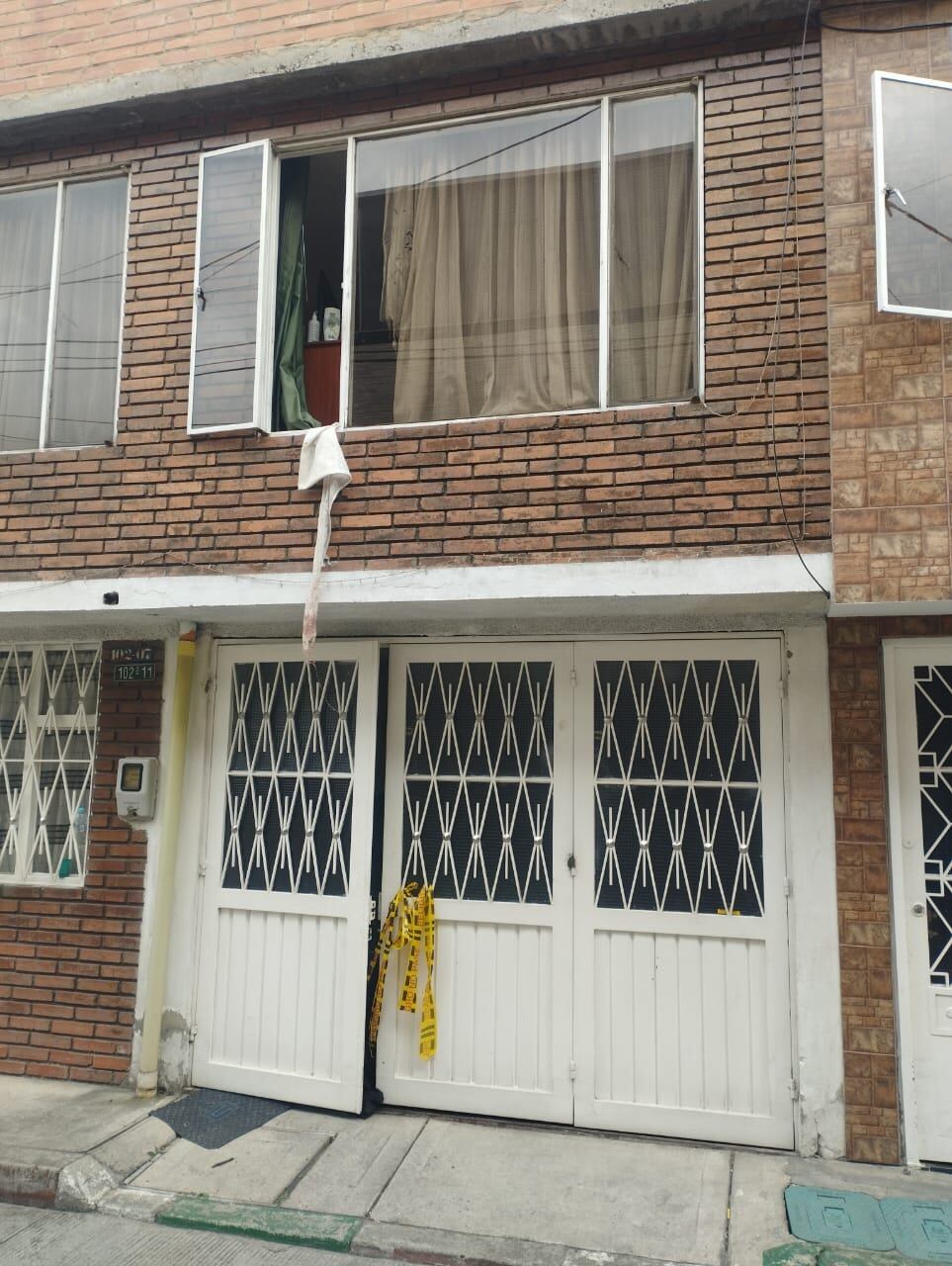 Esta es la segunda casa en donde murieron las otras personas a manos del agresor, quien les quitó la vida con un machete.