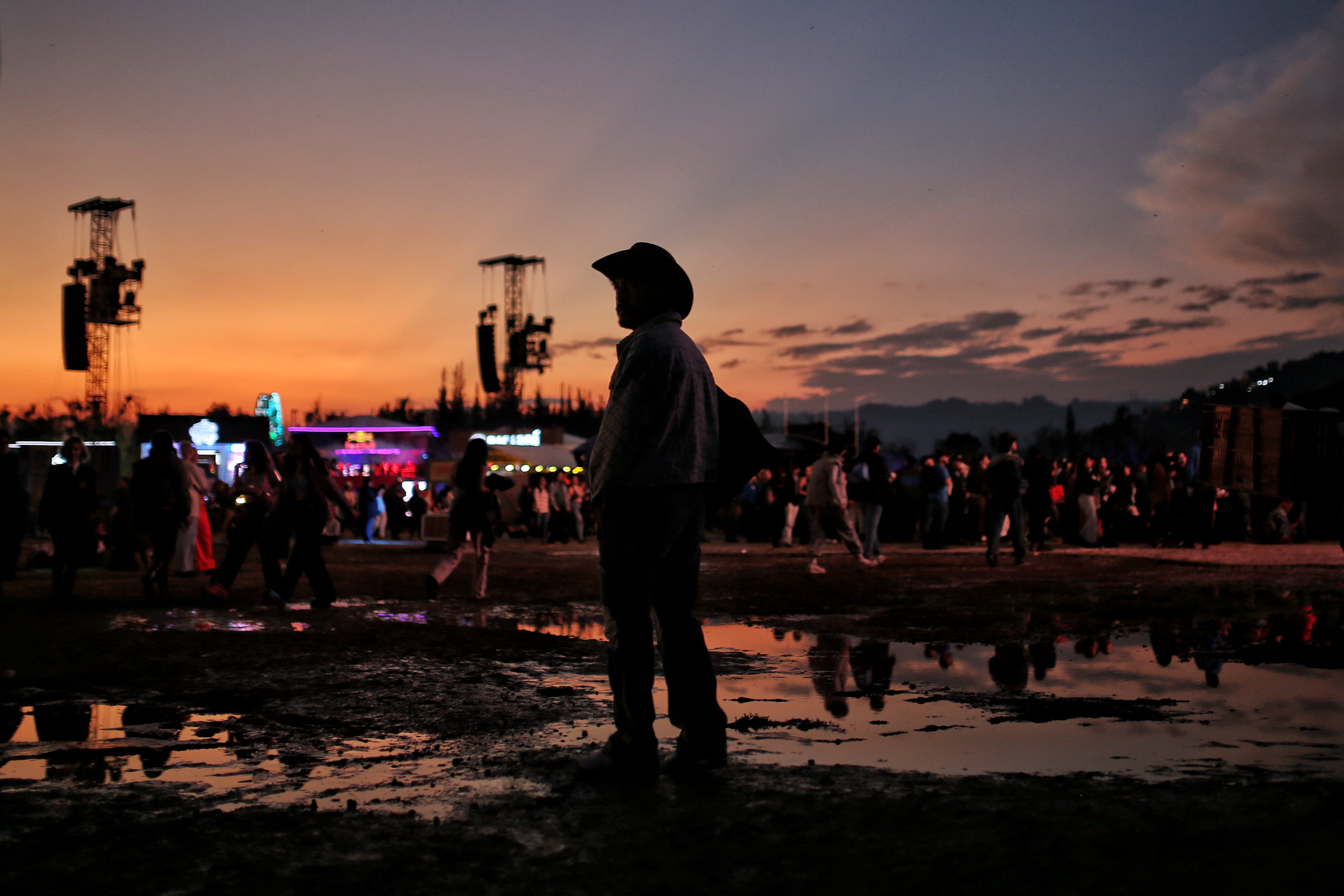 Las fotografías icónicas se hacen eternas congelando el tiempo, el lugar e incluso dando algo de sonido. Foto: Esteban Vega La-Rotta