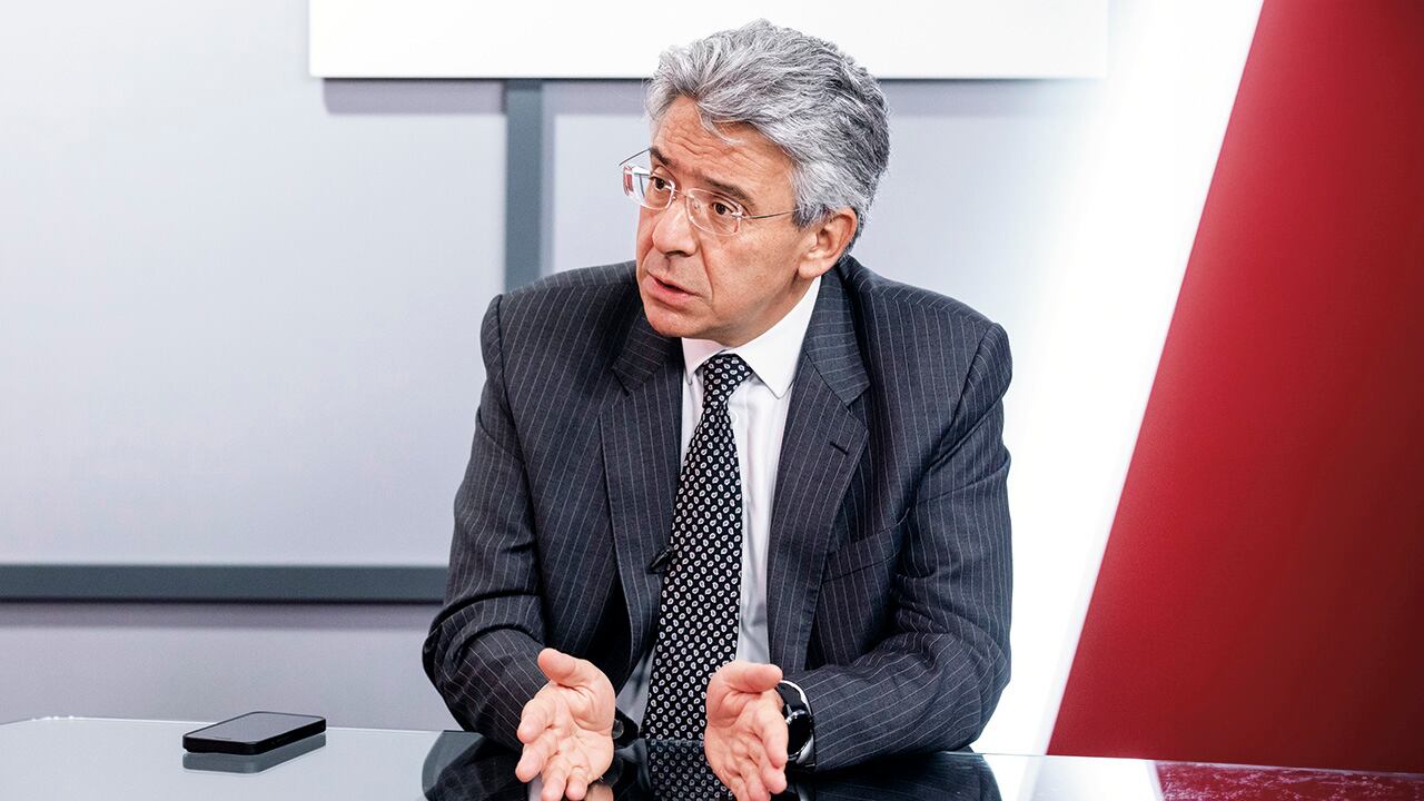 Enrique Gómez reveló los planes políticos que prepara su sector para las elecciones territoriales de 2027.
