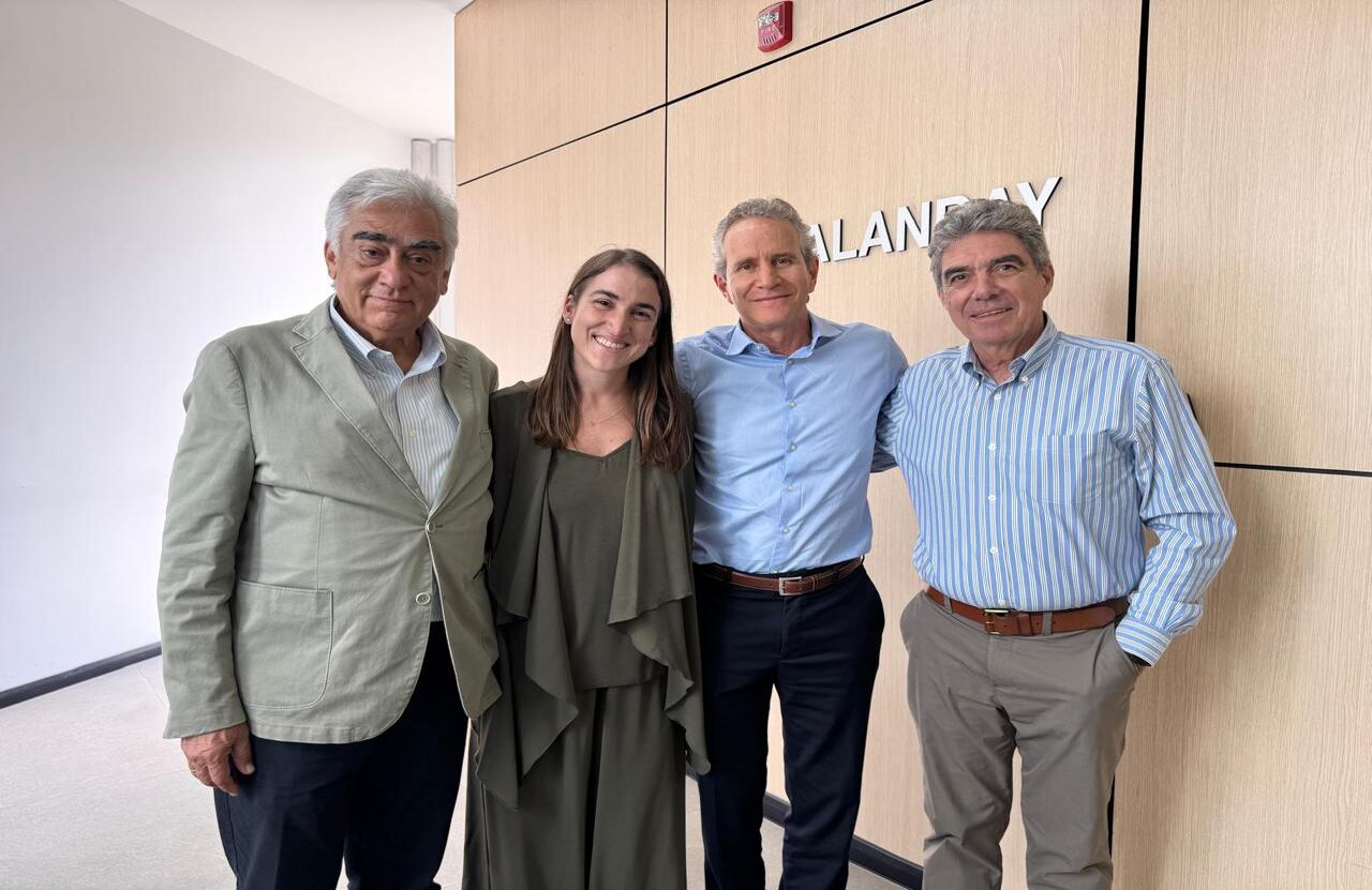 De izquierda a derecha: Juan Manuel del Corral - Presidente de Cadena, María Isabel Ulloa - Directora Ejecutiva ProPacífico, Juan Ramón Guzmán - Presidente de Bivien, Luis Alberto Botero - Presidente de Alianza Team y Miembro Junta Directiva Cadena.