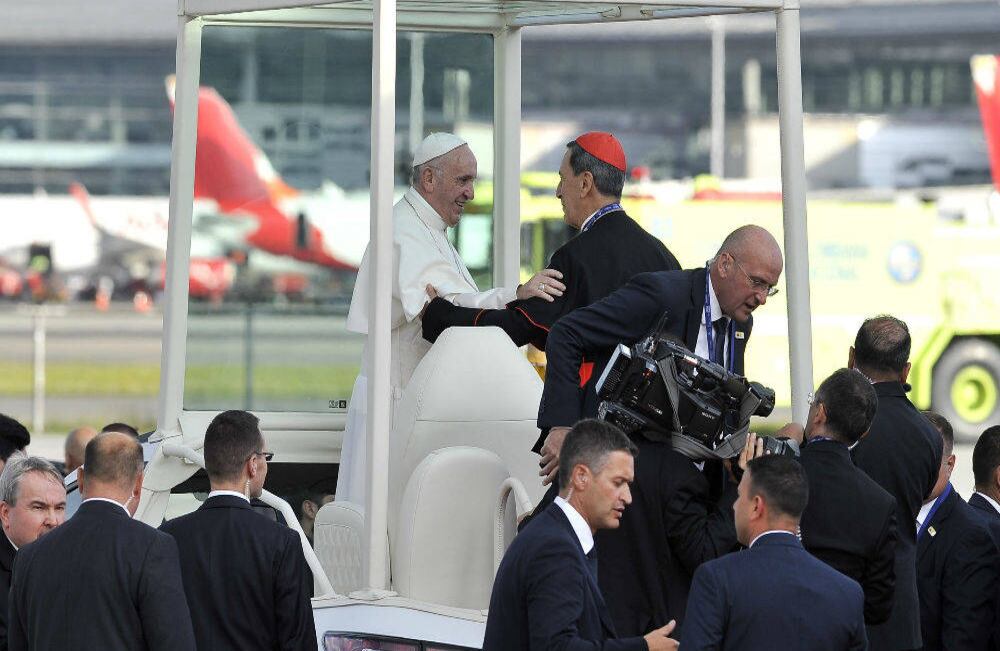"Demos el primer paso", ese es el mensaje principal de la visita del papa a Colombia. El jerarca de la Iglesia se reunirá no solo con sacerdotes sino con comunidades diversas. Foto: Carlos Julio Martínez / SEMANA