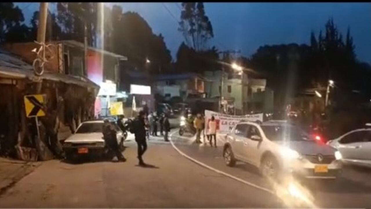 La manifestación inició en la tarde del viernes.