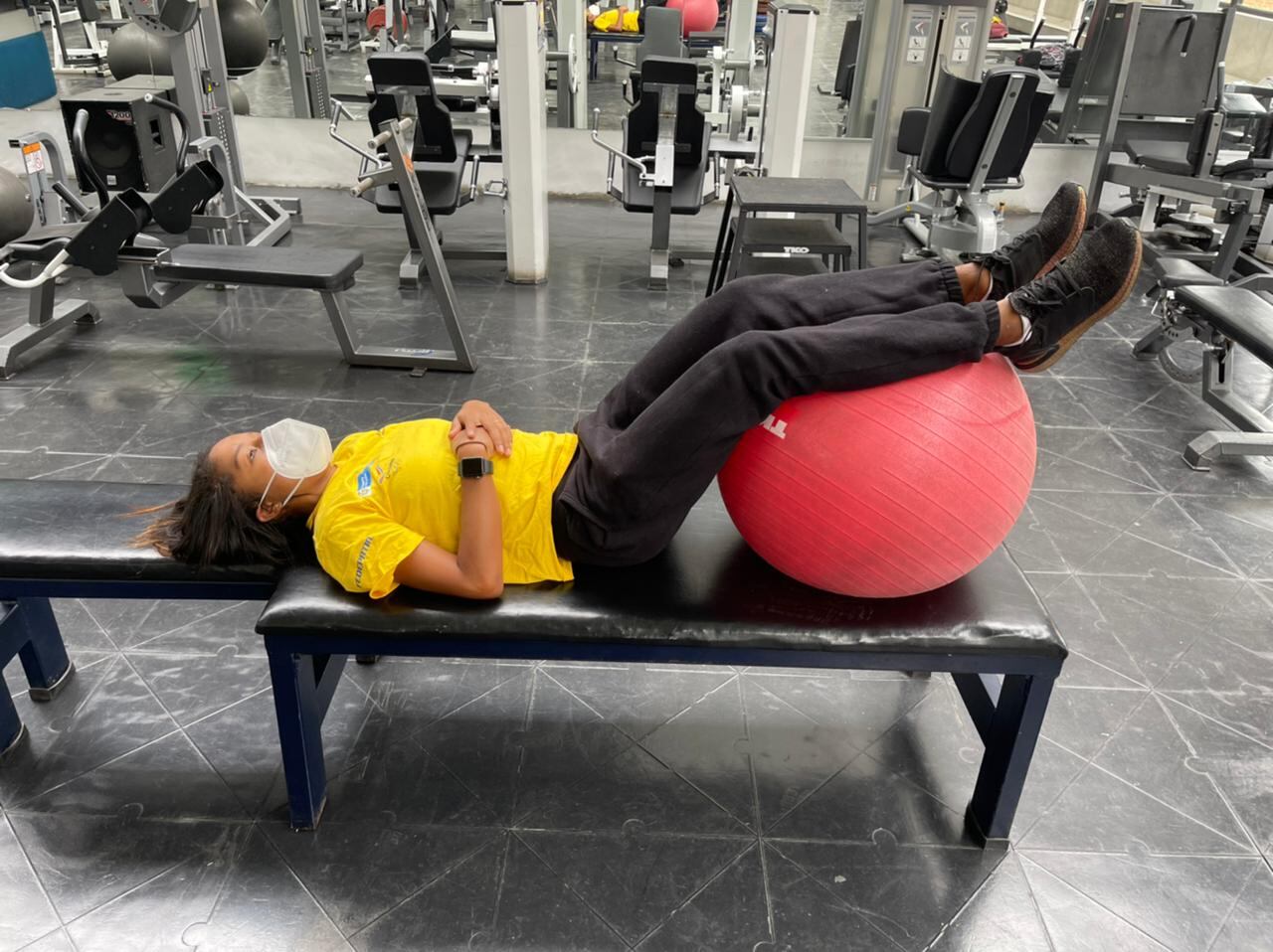 Luz Karime Garzón en recuperación tras su cirugía.