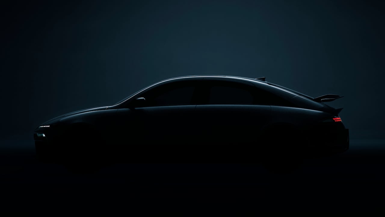 Hyundai sigue adelante con la electrificación y dejó ver detalles de lo que promete ser un vehículo que sacudirá el segmento de los sedanes: el IONIQ 6