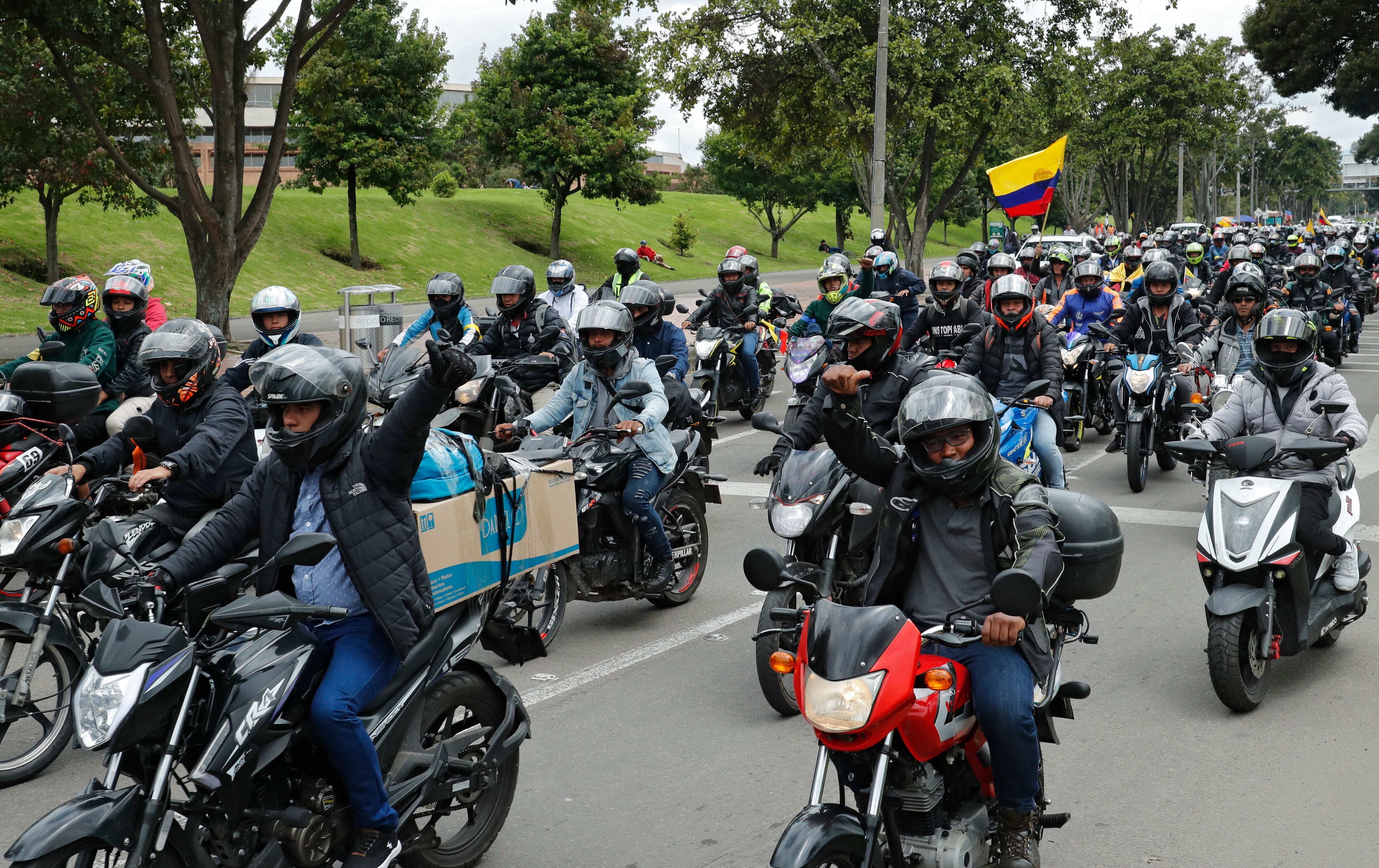 Manifestación de motociclistas en contra de la prohibición del parrillero en moto en Bogotá 
Abril 4 del 2022
Foto Guillermo Torres Reina / Semana