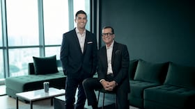 Martín Álvarez y su padre Héctor Raúl Álvarez, las mentes detrás del éxito inmobiliario y empresarial de Cantagirone.