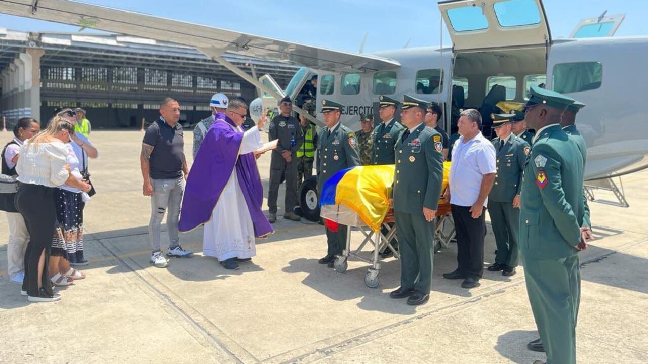 Honras fúnebres del sargento Johan Andrés Orozco, quien falleció tras la caída de helicóptero en Chocó.
