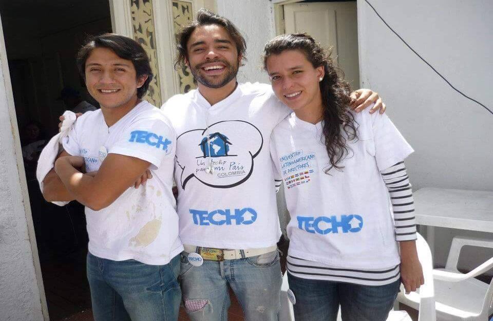 "Personificación de lo que es entregarse en cuerpo y alma al servicio de los demás": Juan Carlos Rueda, quien destacó el compromiso social de su amigo.