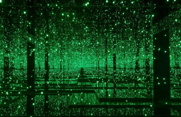 Con el nombre de ‘Obsesión Infinita’, el Museo Tamayo de Arte Contemporáneo de Ciudad de México realiza una retrospectiva de la artista japonesa Yayoi Kusama, una de las más reconocidas de su país, con más de 60 años de producción.