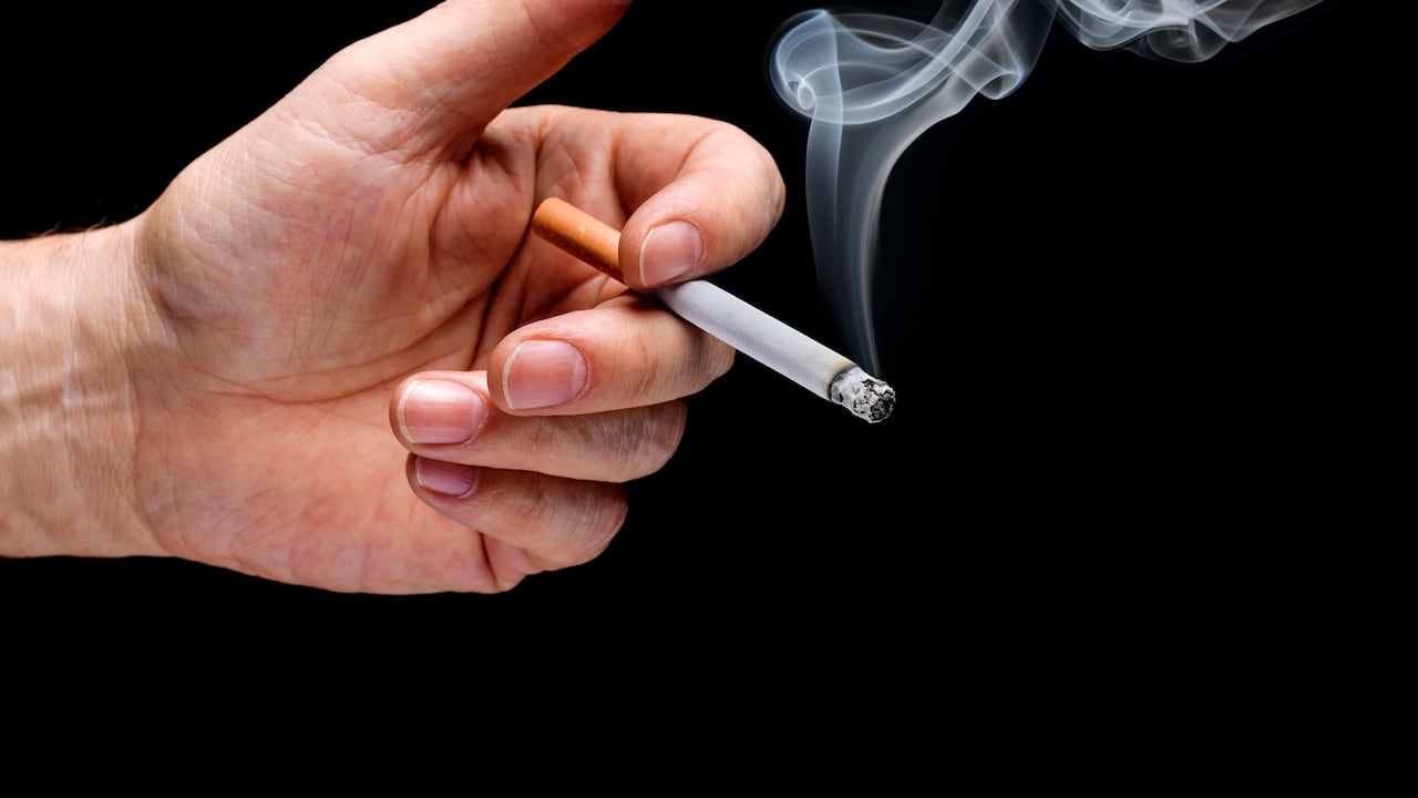 Fumar es uno de los hábitos nocivos para la salud.