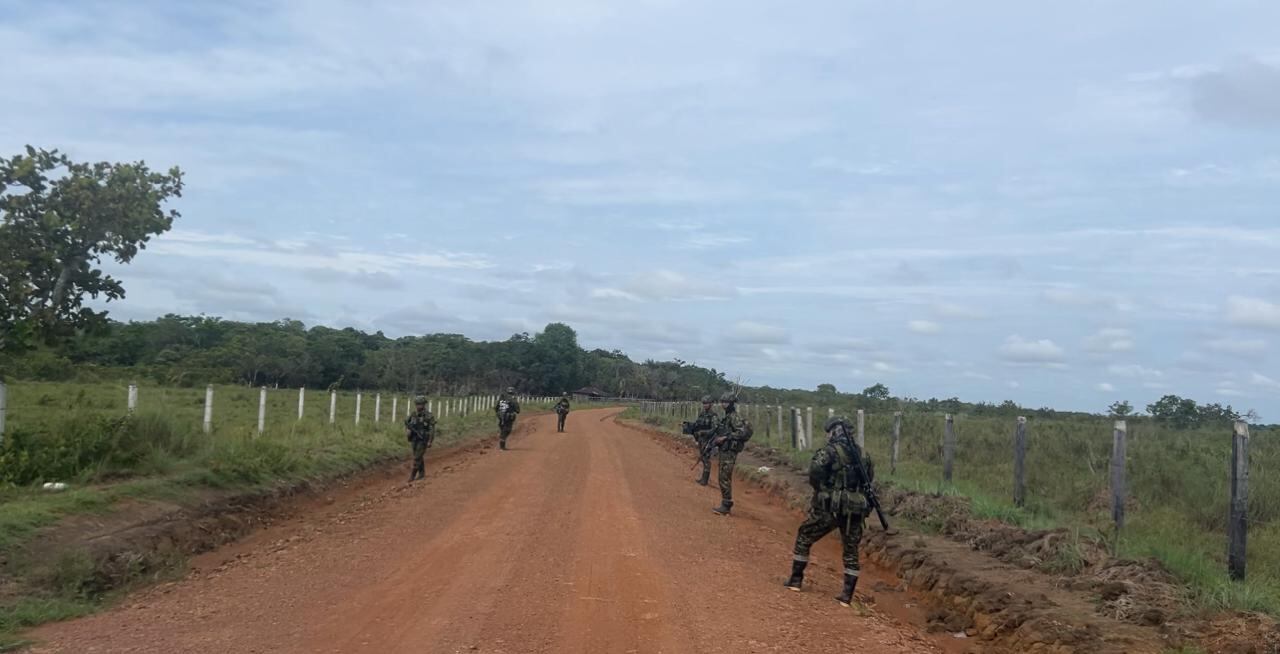 Militares refuerza la seguridad en la zona donde fueron asesinados seis soldados y un sargento por cuenta de las disidencias de las Farc de alias Calarcá.