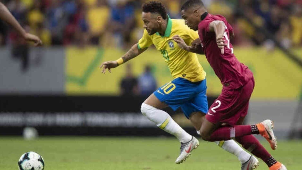 Neymar fue evaluado y sometido a exámenes complementarios de imagen que confirmaron la ruptura ligera en el tobillo.