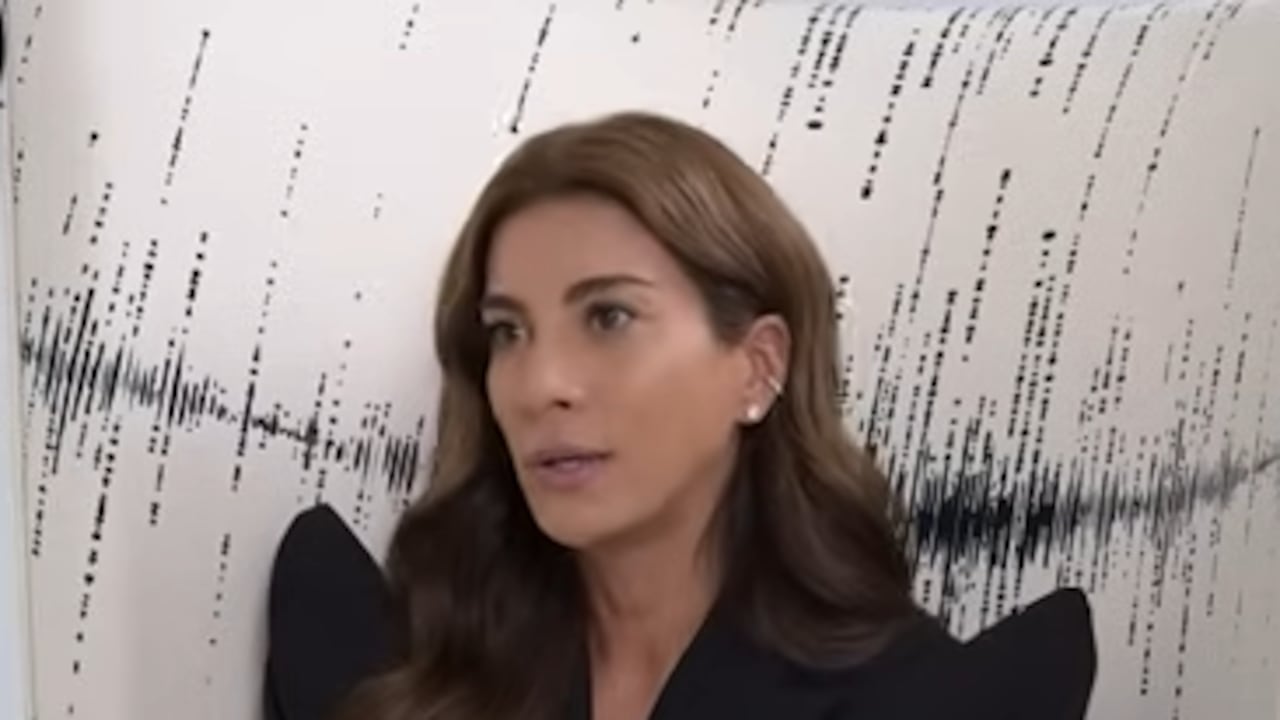 Andrea Serna compartió su experiencia de haber sido mamá por primera vez a los 37 años.