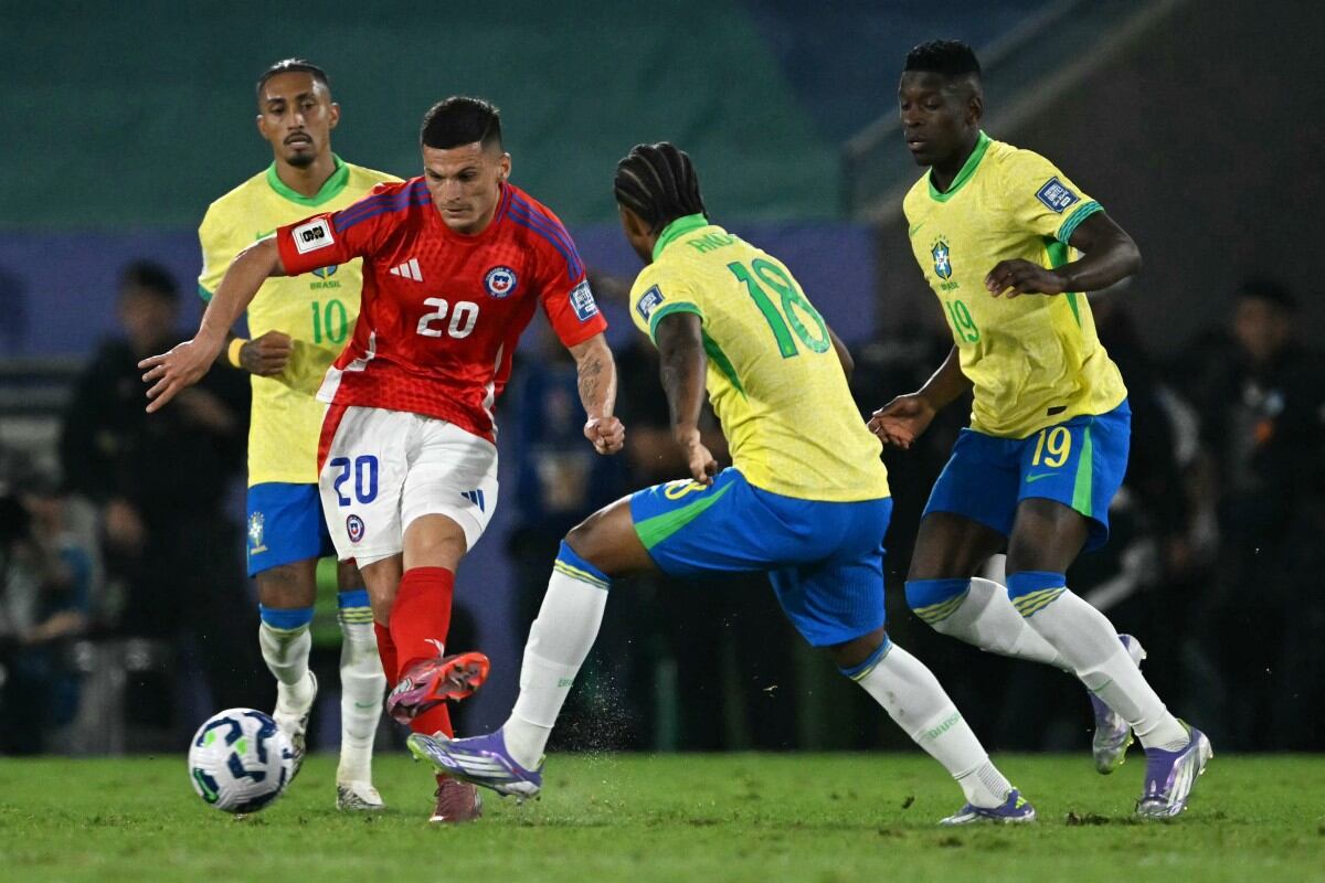 Brasil derrota a Chile por la penúltima jornada de la clasificación al Mundial 2026.
