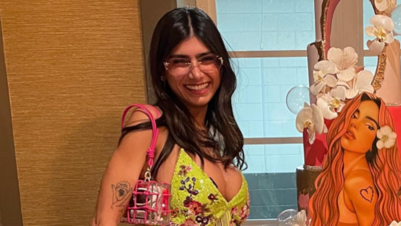 Mia Khalifa salió en defensa de La Bichota.