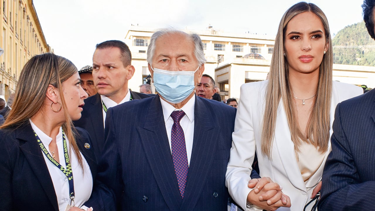 Gustavo Petro Sierra, padre del presidente, asistió para ver a su hijo cumplir el sueño de su vida.