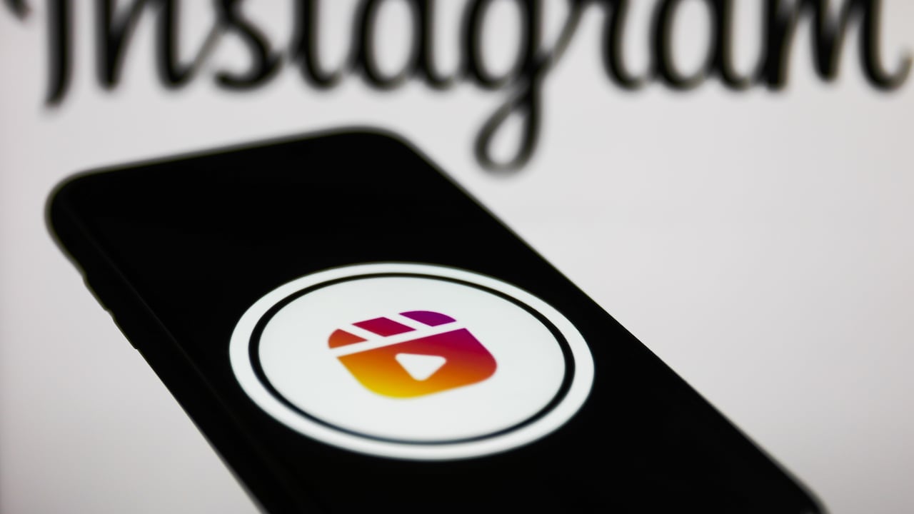 Instagram anunció este lunes novedades en el diseño del espacio dedicado a los 'reels', donde introdujo herramientas para facilitar la edición de clips de vídeo y audio y que ya están disponibles en su versión para iOS y Android.