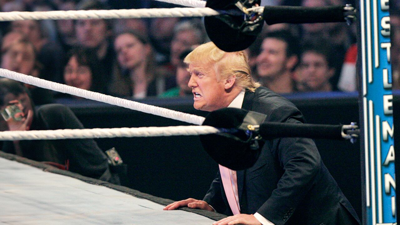 La campaña del expresidente republicano busca cómo darles la vuelta a las encuestas después del debate del martes. Según sondeos y apuestas, la victoria parece alejarse de Trump.