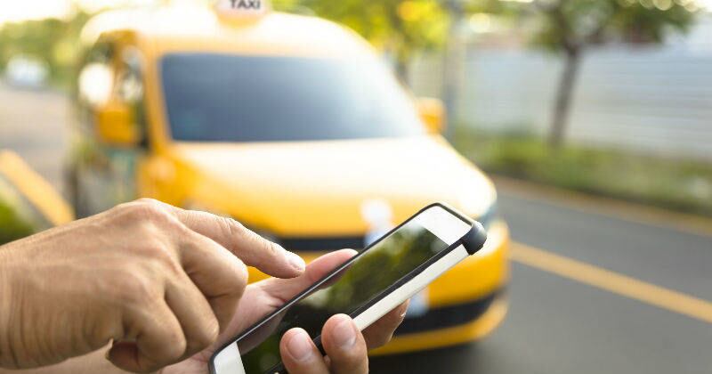Según Alianza In, hay más de 230.000 cuentas de usuarios taxistas en las apps. 