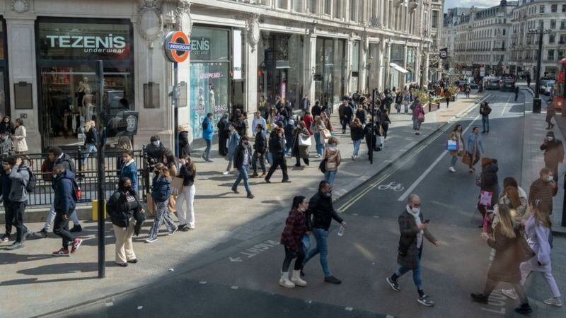 A partir del lunes 17 de mayo, en Inglaterra está planeada una flexibilización de las medidas para contener el contagio de coronavirus. BBC - GETTY