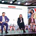 Liz Garavito, directora de Processum; Álvaro Puerto, presidente de SIES Salud; Ana María Vesga, presidenta de Acemi; Néstor Álvarez, presidente de la Asociación de Pacientes de Alto Costo, y Mónica Mantilla, médica experta en VIH.