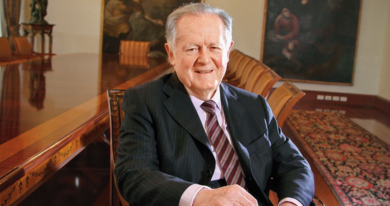 luis carlos sarmiento Fundador del Grupo Aval