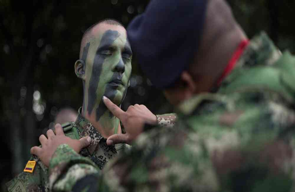 Todos los participantes portaron con orgullo el uniforme