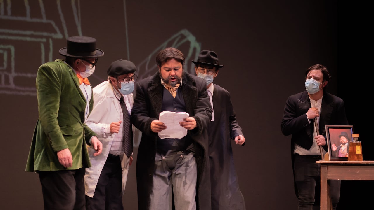 'El inspector' de Nikolái Gógol, se presentó en el Teatro Libre, sede Centro. Allá mismo tendrá lugar la final de este experimento de creación colectiva teatral.