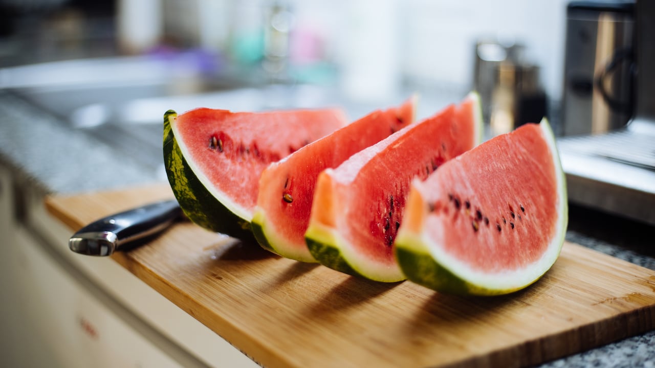 El consumo de sandía ayuda a la hidratación del organismo. Foto GettyImages
