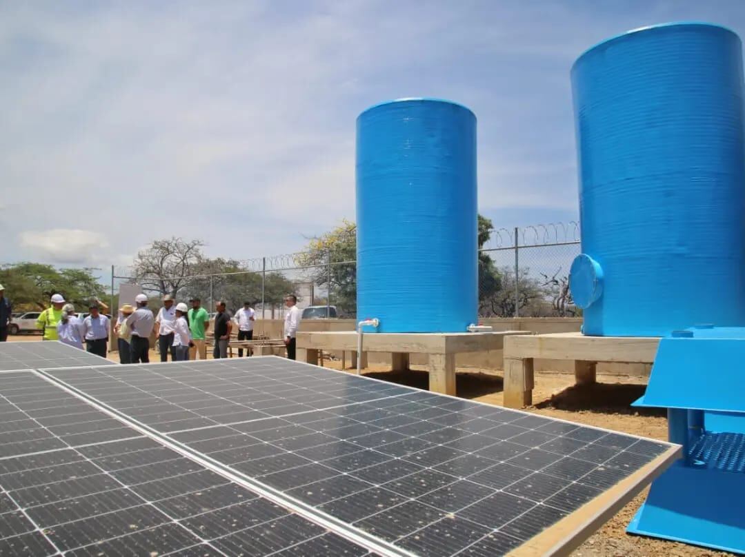 La ministra de Vivienda, Catalina Velasco, visitó la pila pública en Sichichón, La Guajira