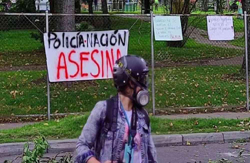 Antes de que la protesta escalara a la violencia, agentes del CTI de la Fiscalía realizaban una inspección judicial que buscaba esclarecer los hechos que rodearon la muerte del abogado, ocurrida en la noche del martes.