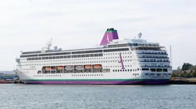 Autoridades sanitarias francesas activaron protocolos de emergencia tras detectar decenas de casos de gastroenteritis en el crucero Ambition.