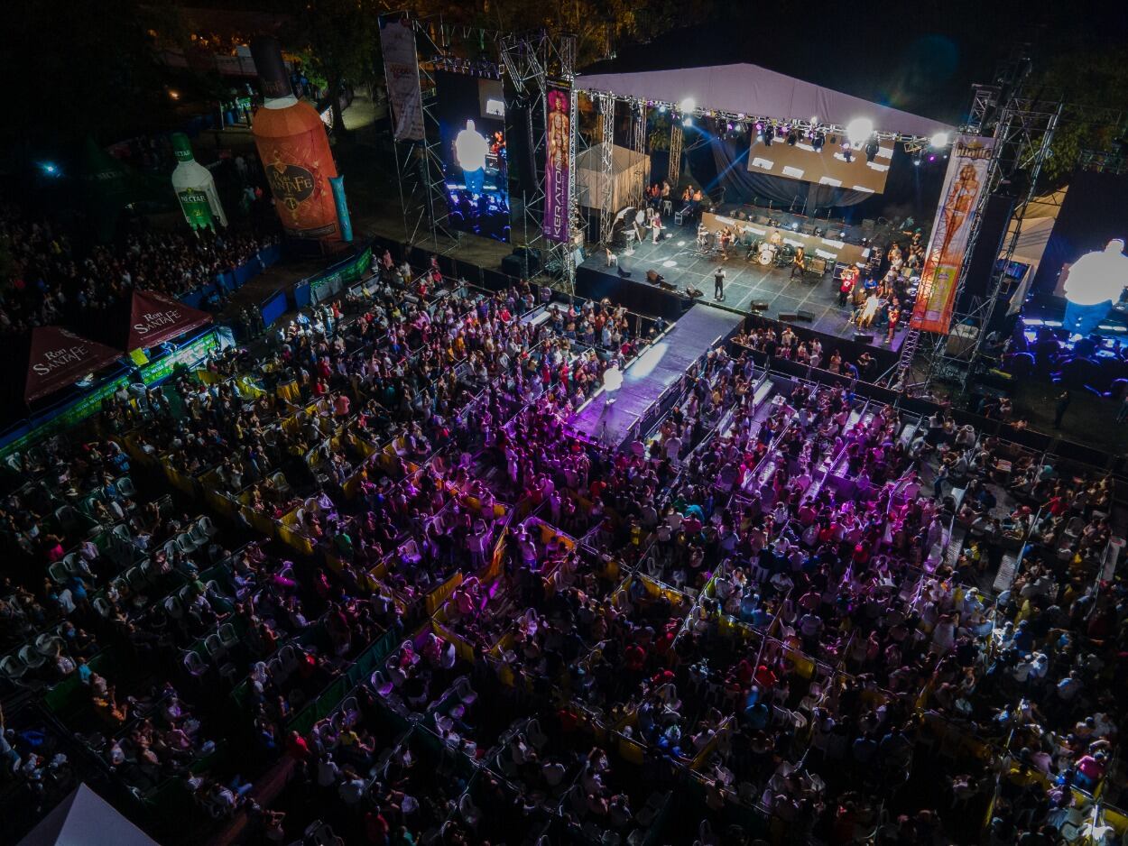 En el encuentro también participarán artistas nacionales e internacionales, quienes ofrecerán diferentes espectáculos bajo el denominado cielo más bello de América.