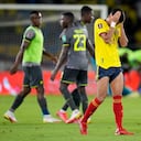 El delantero colombiano Luis Díaz se toma la cabeza tras el empate 0-0 contra Ecuador.