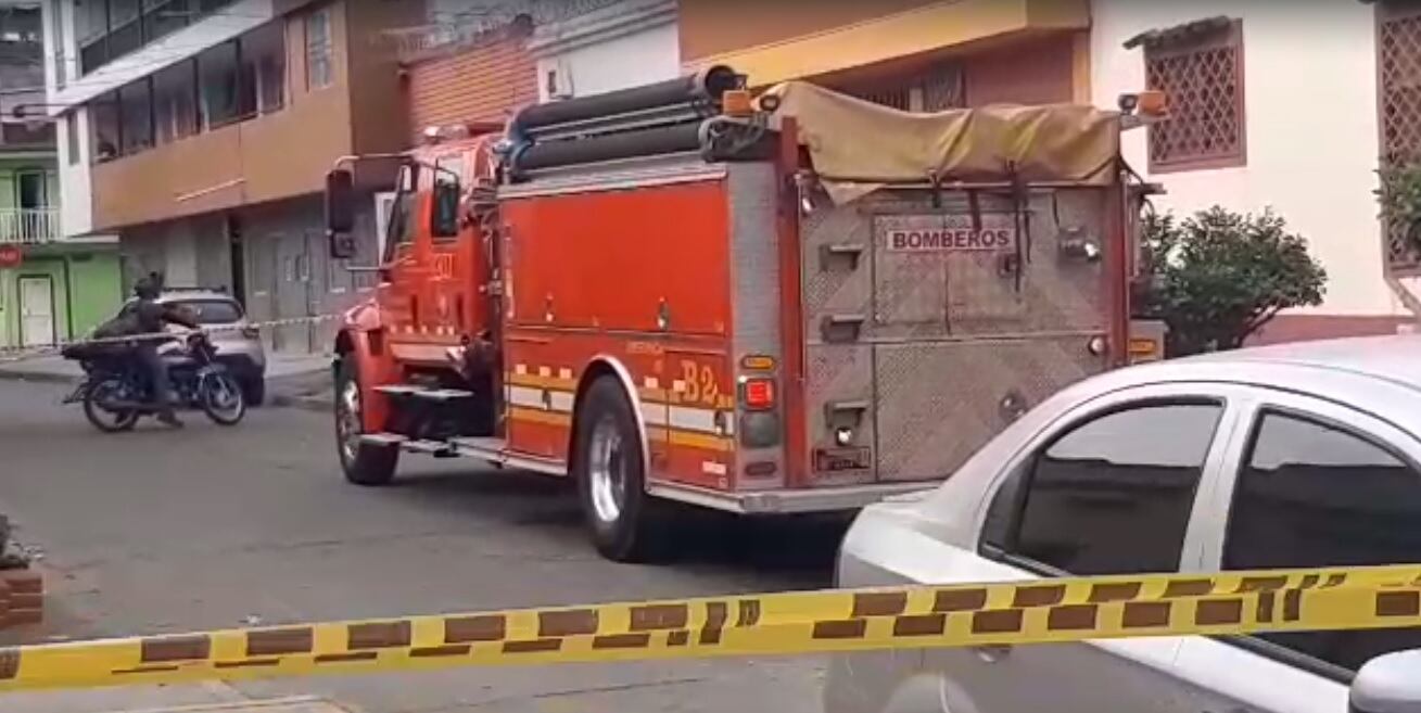 Lamentable: un hombre murió cuando le cayó una pared encima dentro de una vivienda en Cali.